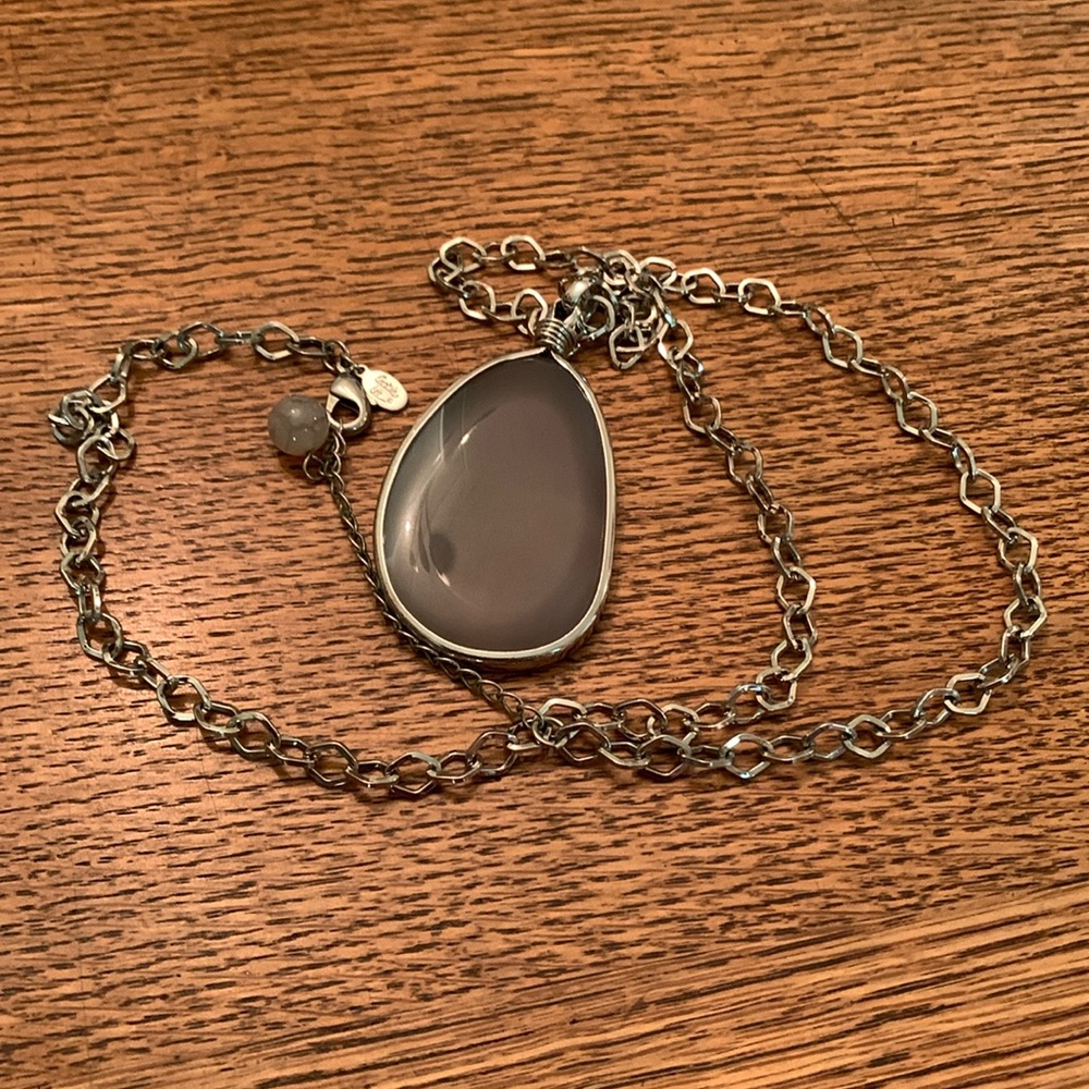 Cookie Lee long silver tone chain, real grey geode stone pendant 27”-30” long - Picture 3 of 4